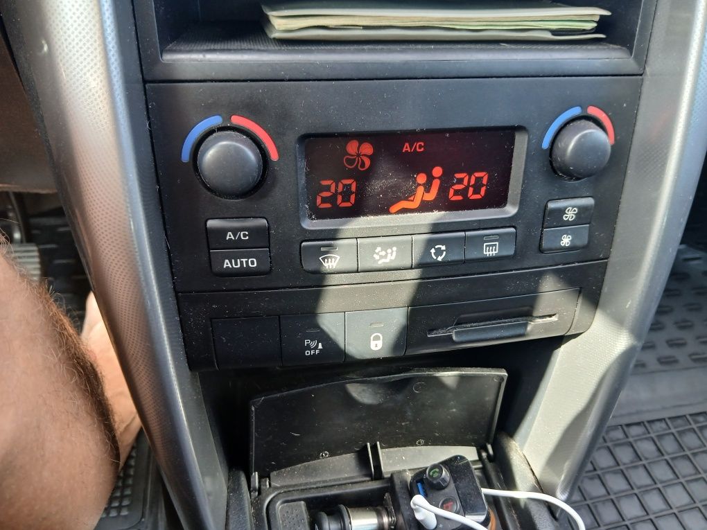 Продам Пежо 207 SW 2007 1,4