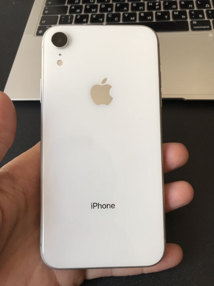 Продам iphone xr 128 White