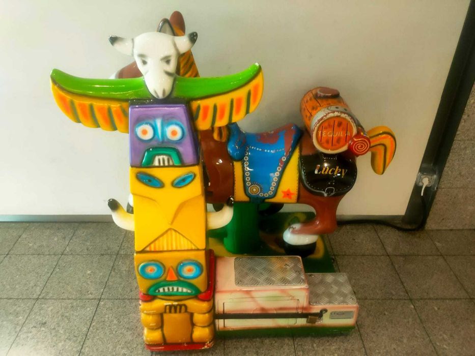 Equipamento de Diversão Infantil - "Kiddie Rides" à Venda