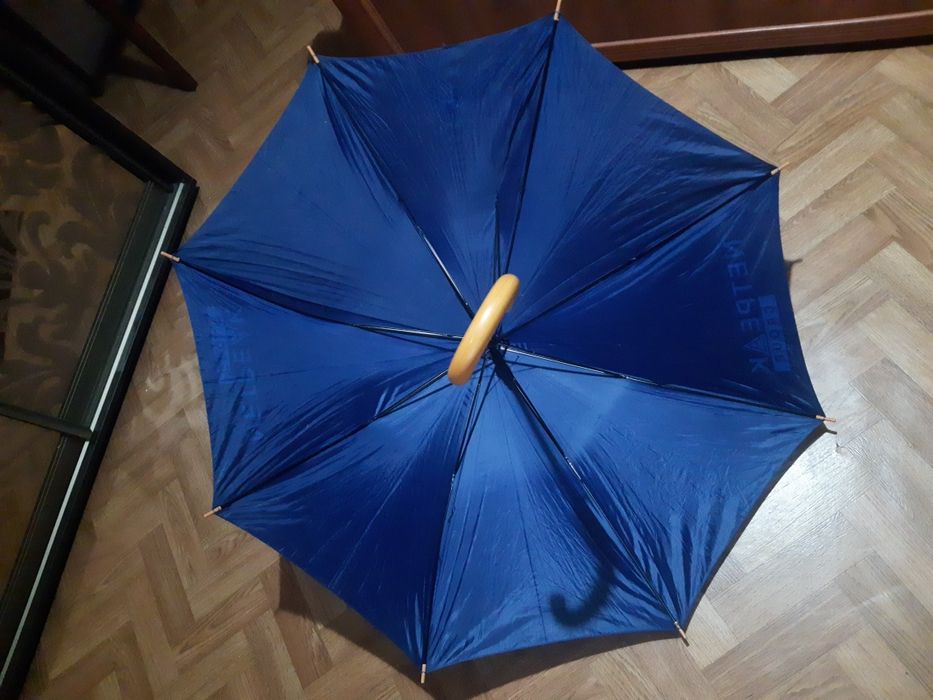 Парасолька  під ремонт.