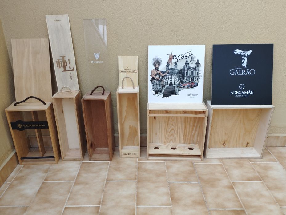 Caixas de vinho em madeira