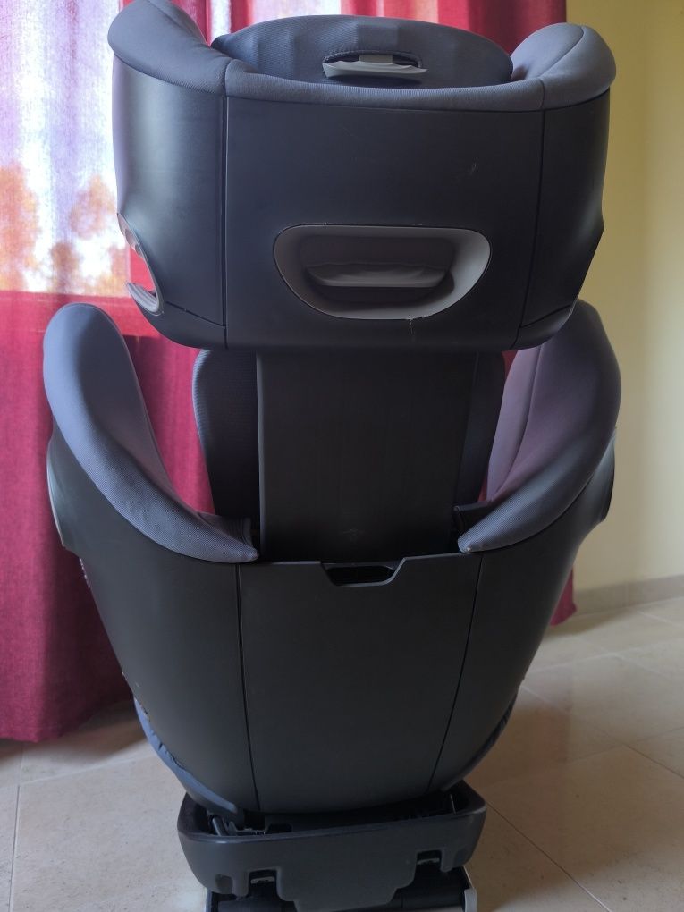 Cadeira auto cybex Pallas S fix em bom estado . Negociável.
