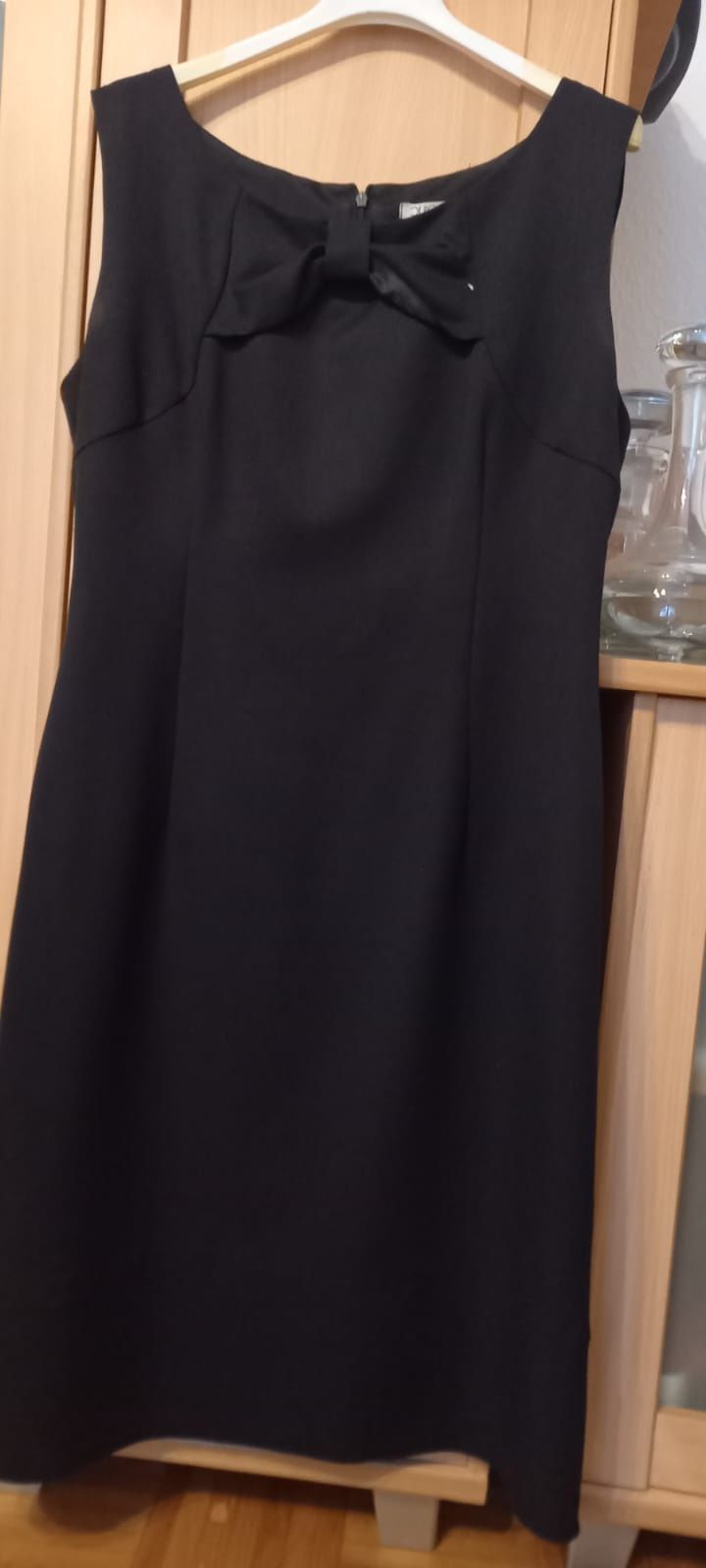Sylwestrowa czarna sukienka 44 Quiosque