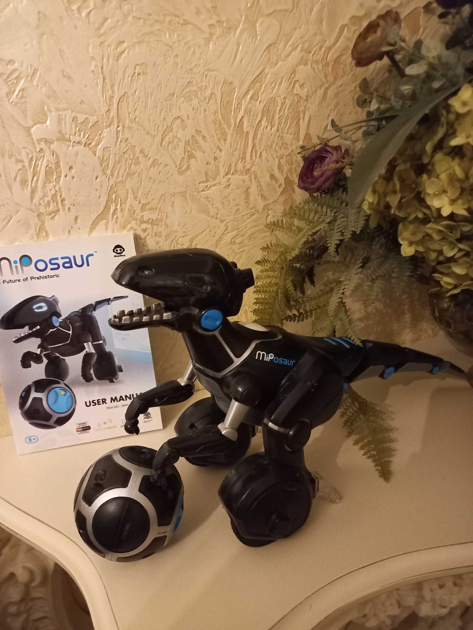 Интерактивный робот-динозавр Miposaur Wow Wee