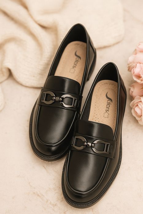 Loafers pretos tamanho 40