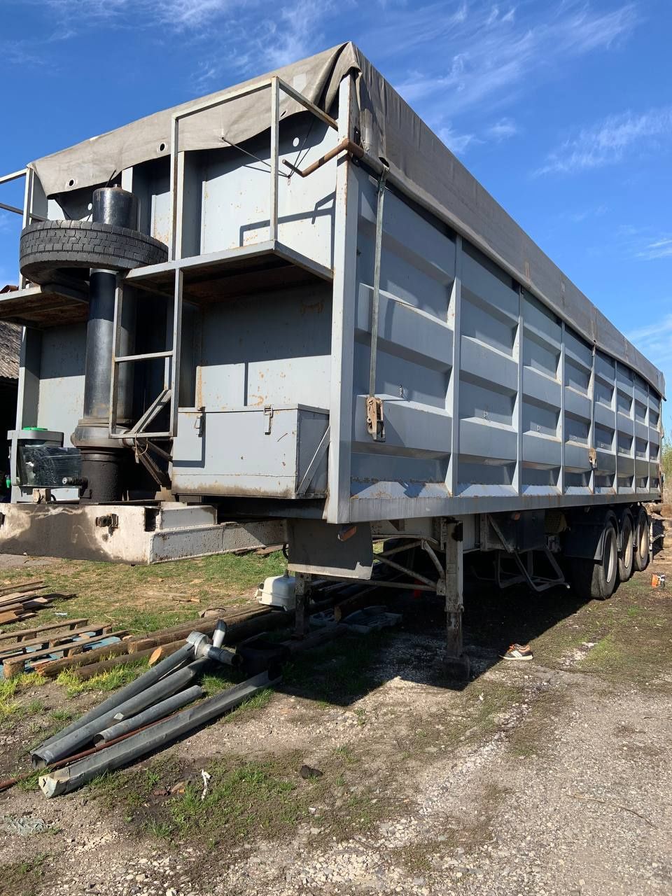 Напівпричеп Fruehauf TF34C