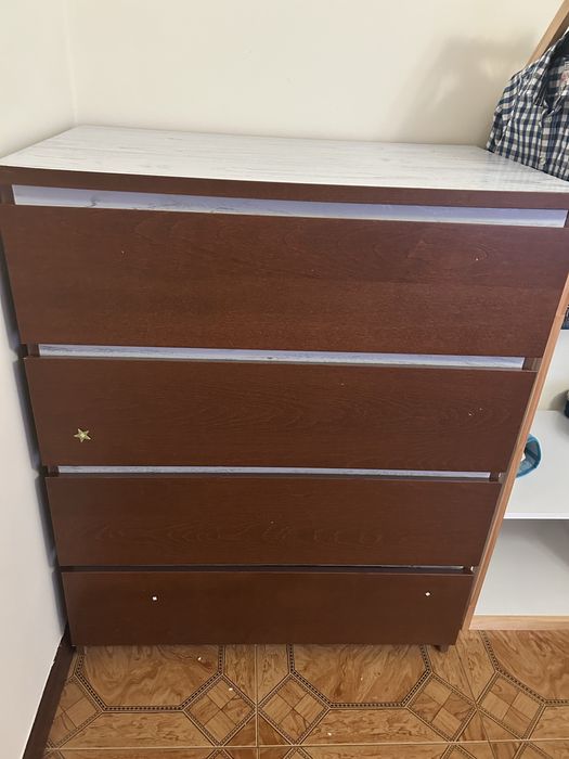 Comoda  ikea  cor   castanho