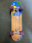 Skate com rodas de longboard