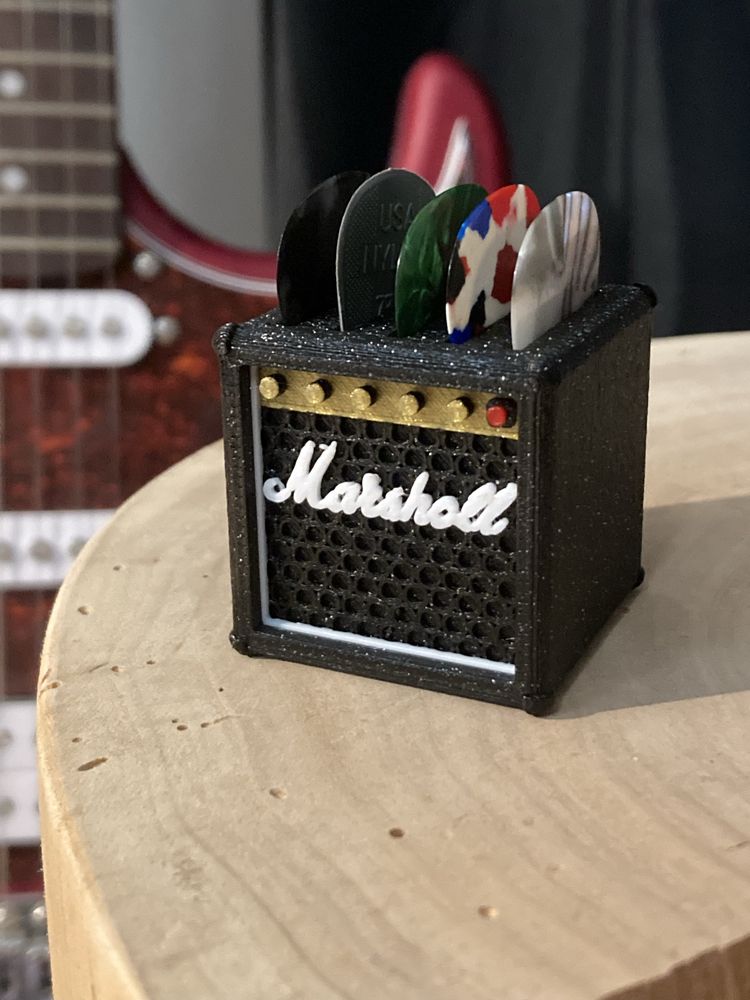 Wzmacniacz Marshall Organizer na Kostki Gitarowe 3D