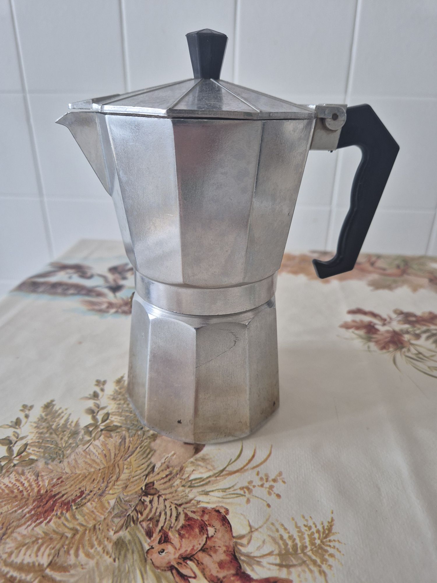 Cafeteira italiana para 6 chavenas (300 ml)