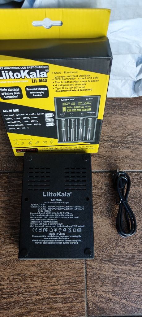 Зарядное устройство LiitoKala Lii-M4S оригинал, +блок зарядки.