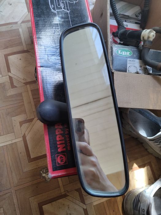 Зеркало заднього виду