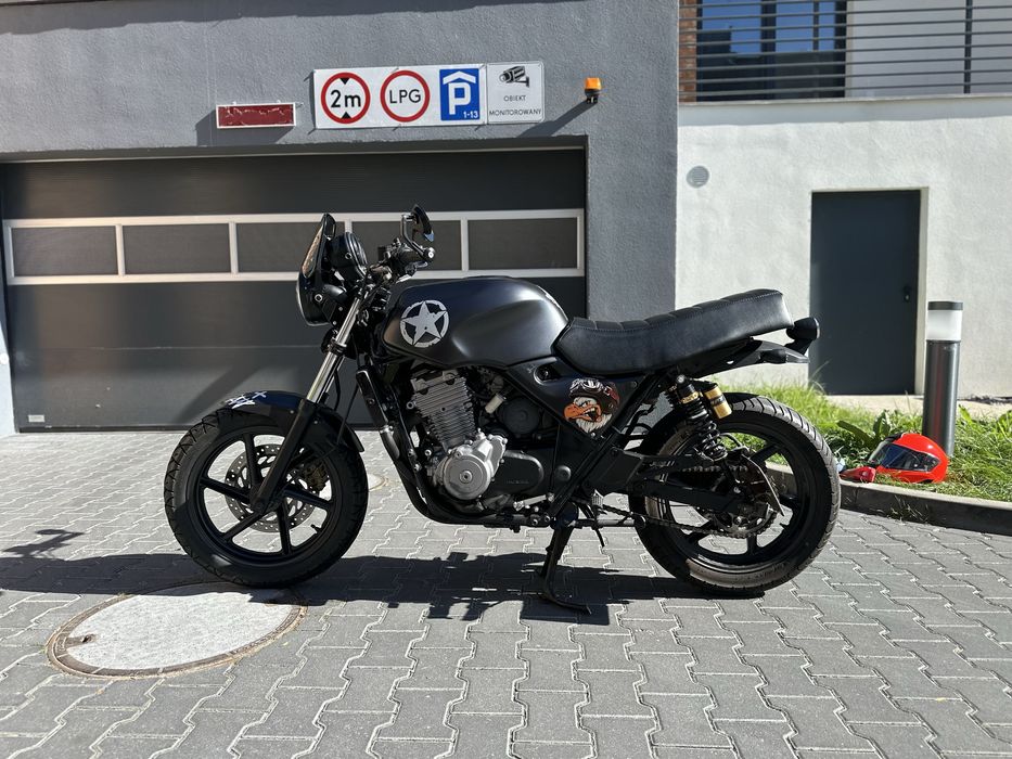 Honda cb500 cafe racer