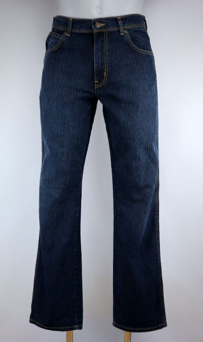 Wrangler Regular Fit spodnie jeansy W32 L32 pas 2 x 41 cm