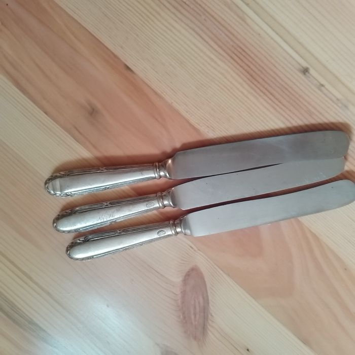 3 noże obiadowe posrebrzane Fraget stare Plaque