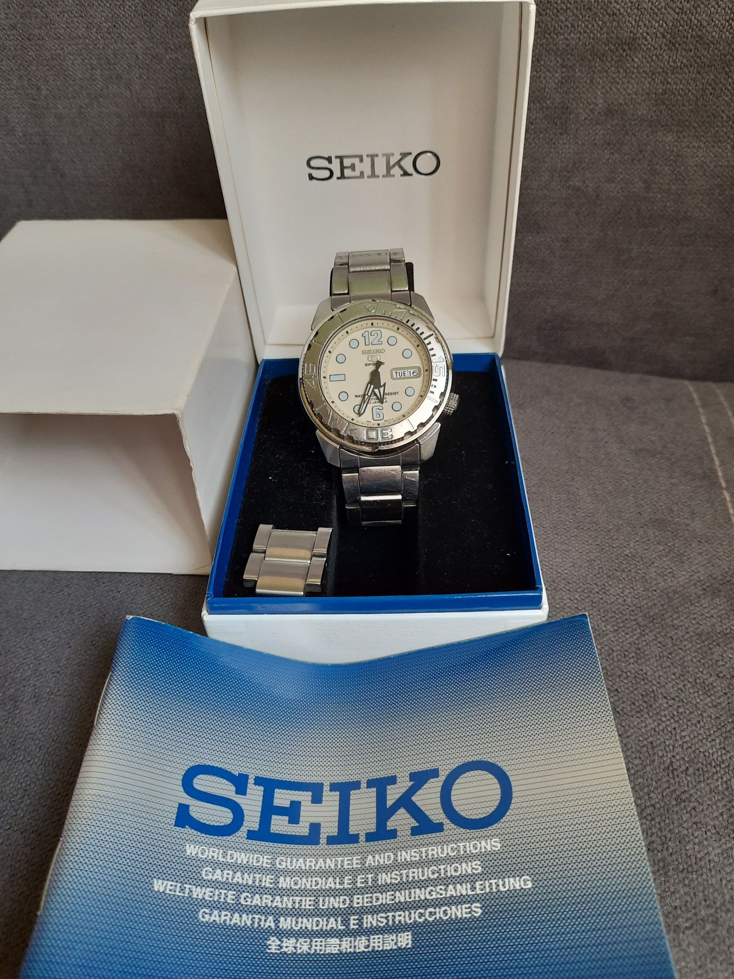 Часы Seiko 5 Sports Full Lume