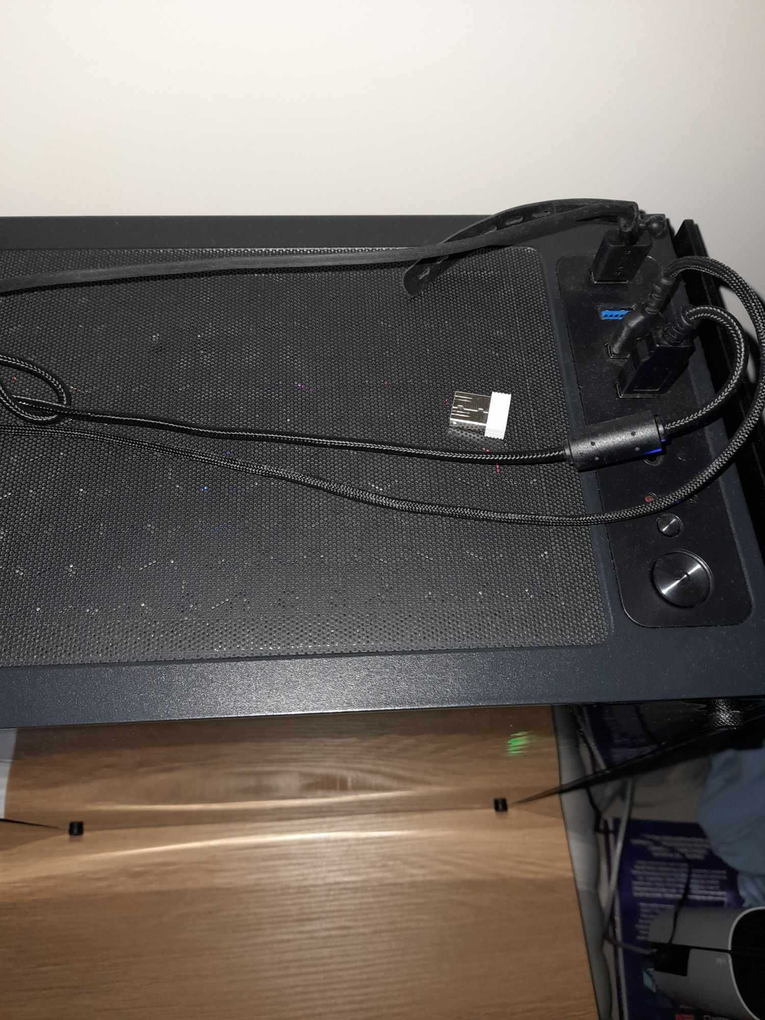 KOMPUTER GAMINGOWY, rtx 3070EVGA ryzen 5 7500F 32gb ram ddr5 6000mhZ