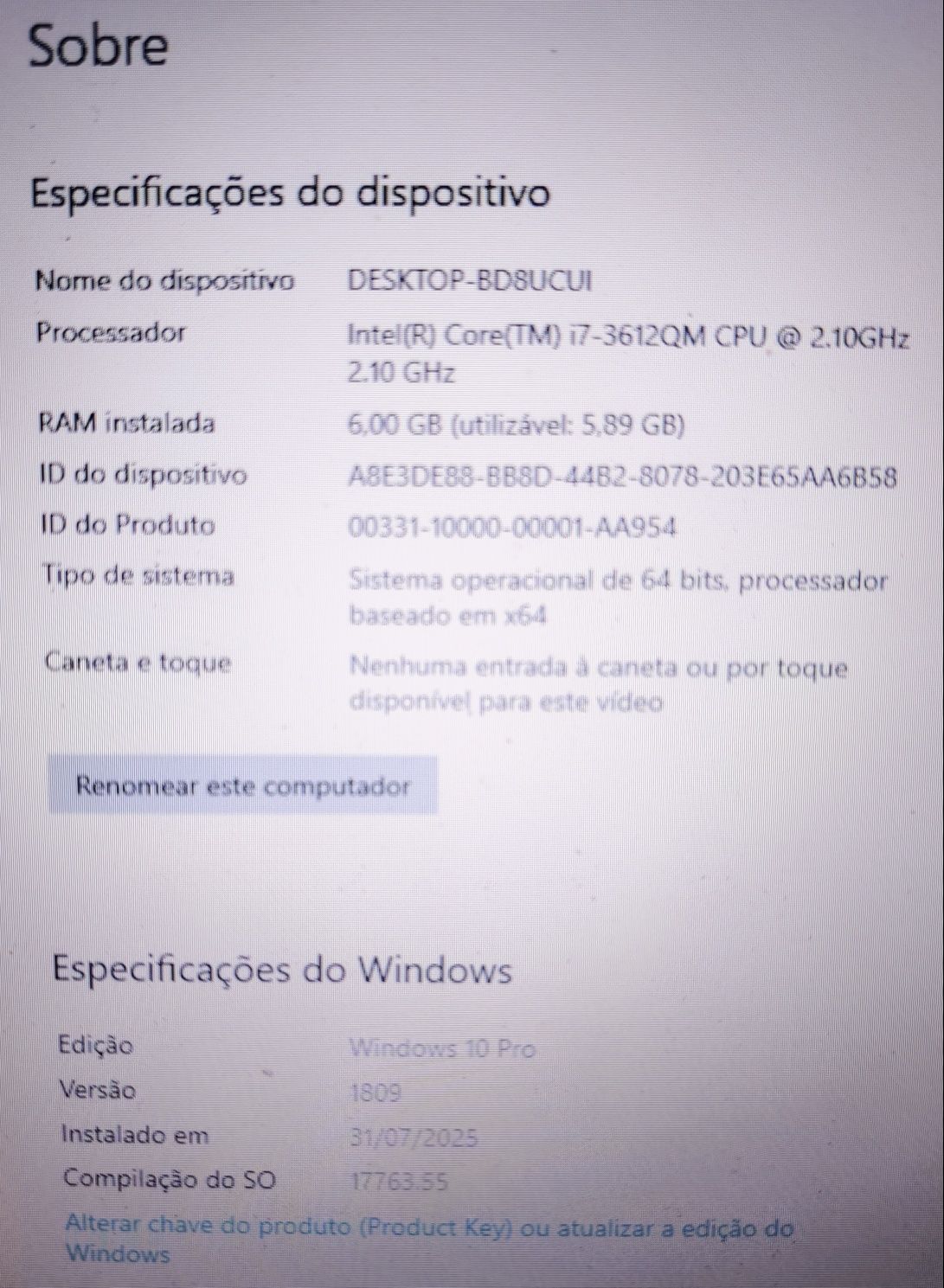 Portátil da marca Acer.
Funciona sem problemas mas a bate