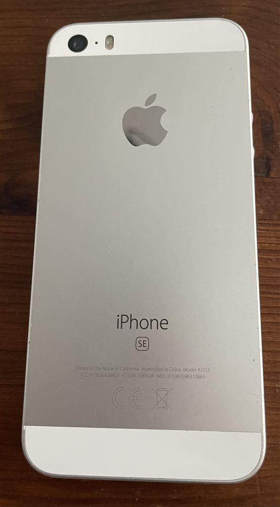 iPhone SE Silver 32GB