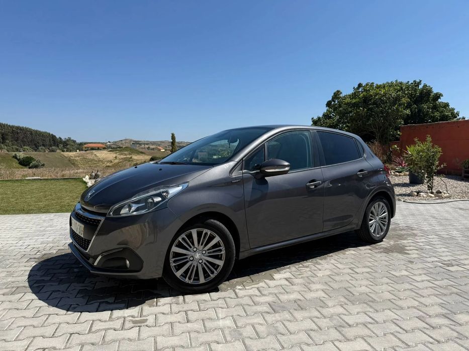 Peugeot 208 1.2 PureTech Signature