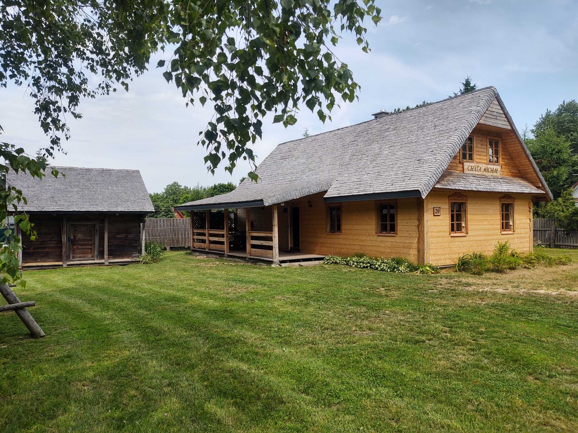 Białowieża. Dom z bali na wyłączność. Duża działka. Klima. Faktura.