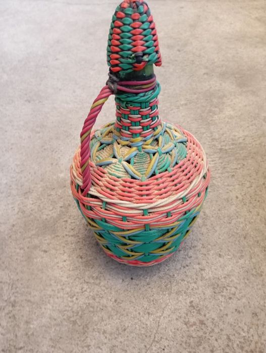 Vendo este garrafão muito bom estado