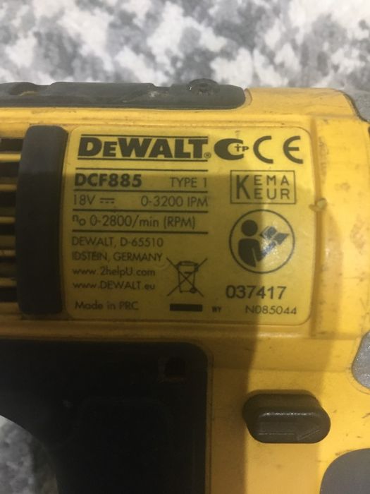 Гайковерт DeWalt DCF 885