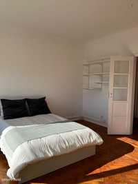 517285 - Quarto com cama de casal em apartamento com 4 quartos