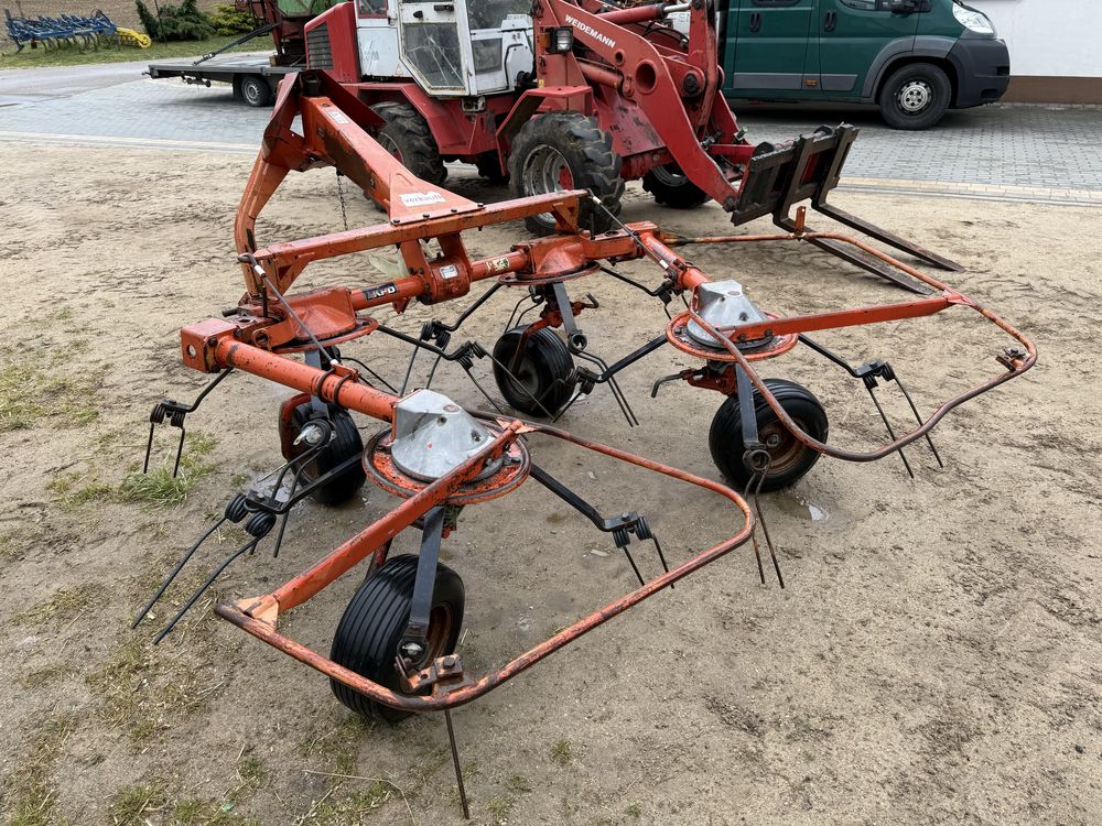 Przetrząsarka, przewracarka karuzelowa 4-5m DEUTZ FAHR, KUHN, NIEMEYER