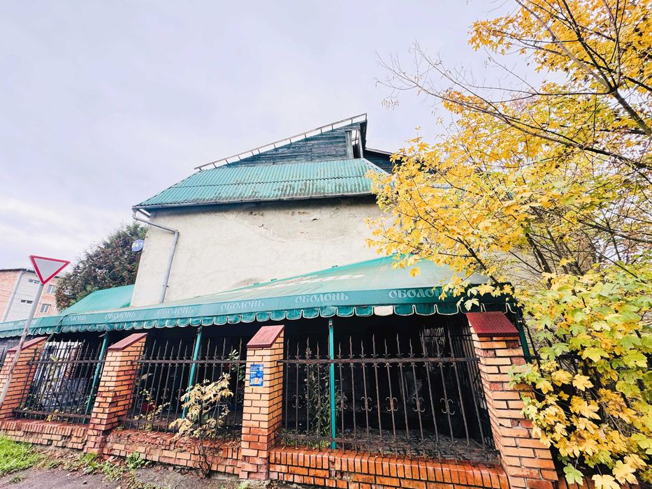 Продаж приміщення,  вул. Трускавецька 73, Дрогобич, (703 м.кв.).
