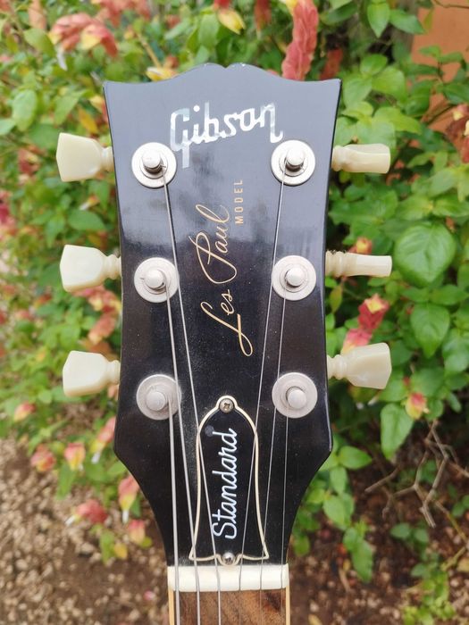 GIBSON Les Paul Standard-Deluxe Electric Guitar /Guitarra
 Model