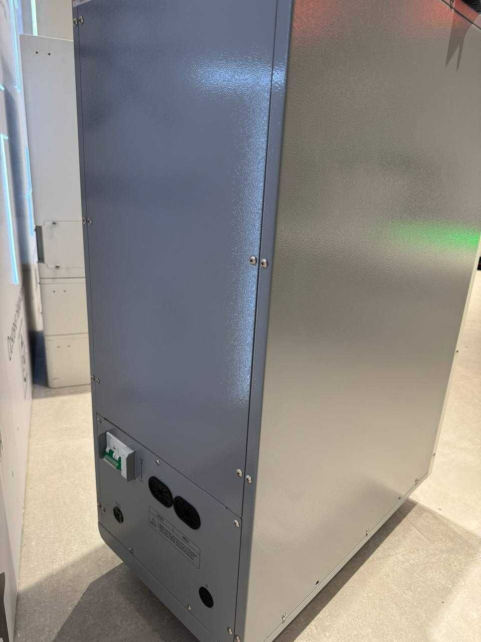 Акумуляторна батарея Felicity (LiFePO4 51,2V 300Ah 15kWh)
