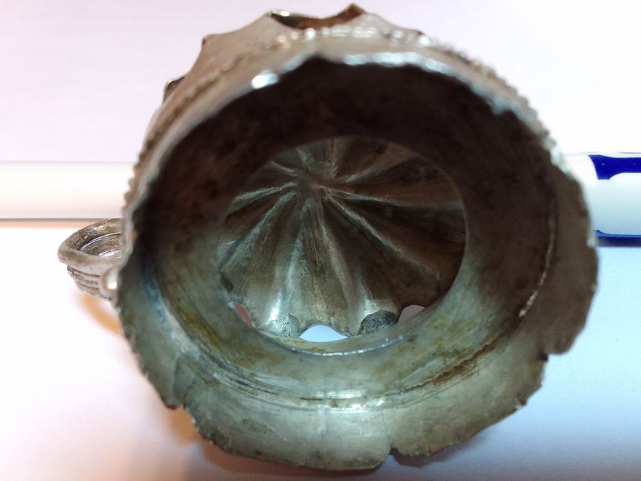 Продам срібну закривачку на люльку.