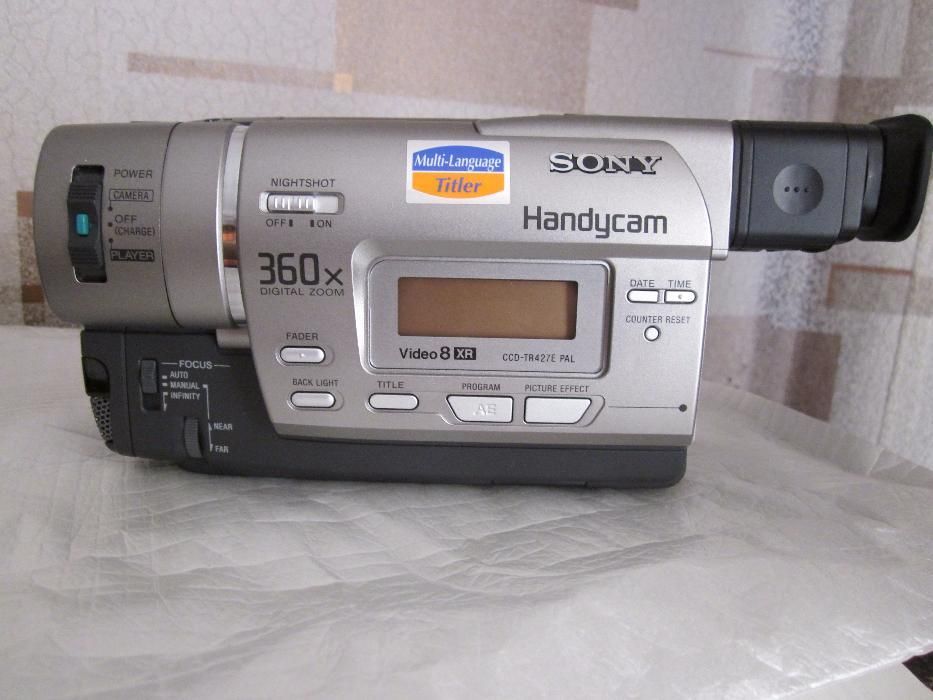 Видеокамера Sony CCD-TR427E