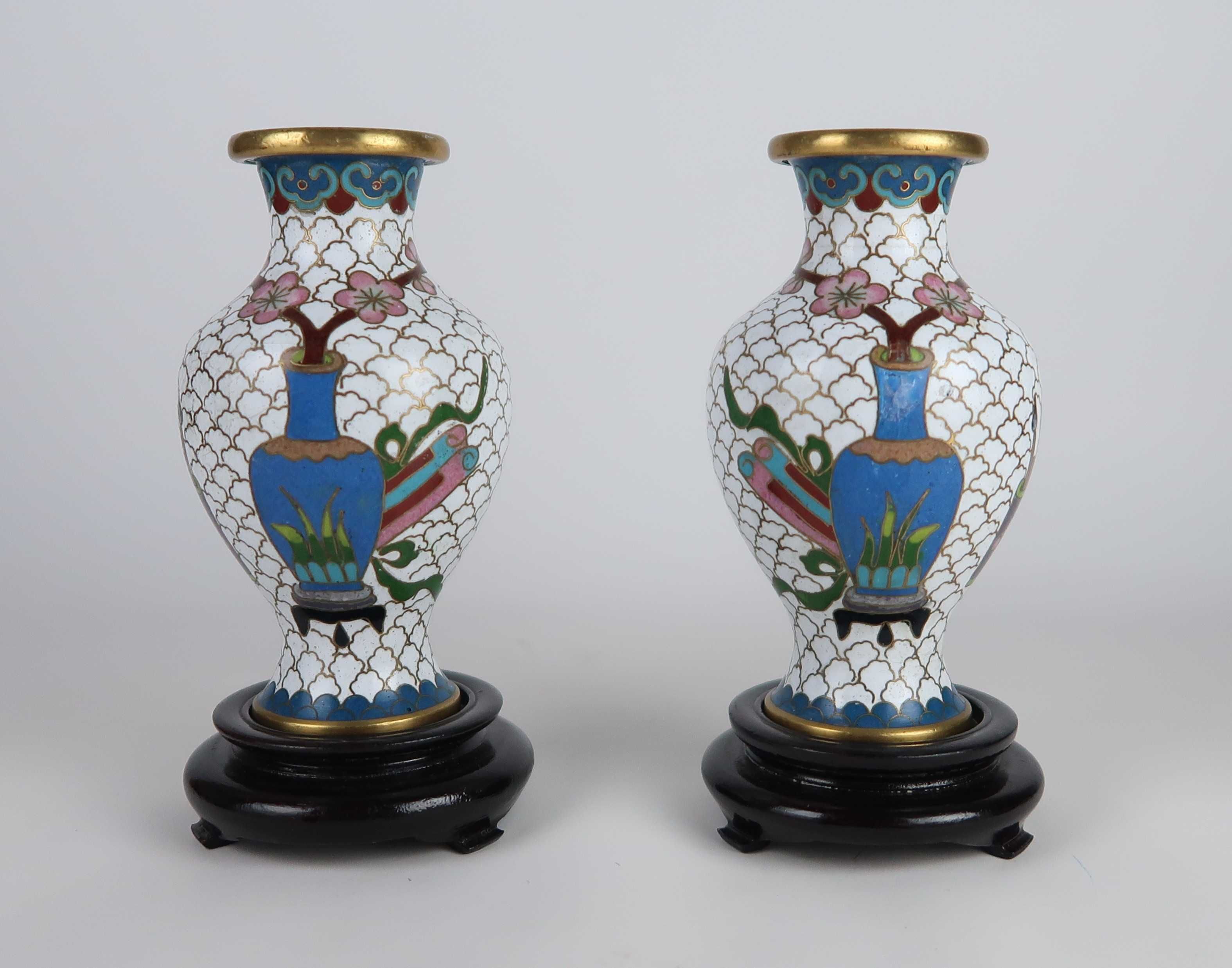 Jarrinhas da China em Cloisonne, CADA