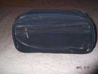 Estojo de viagem NOVO, material muito resistente, cinza