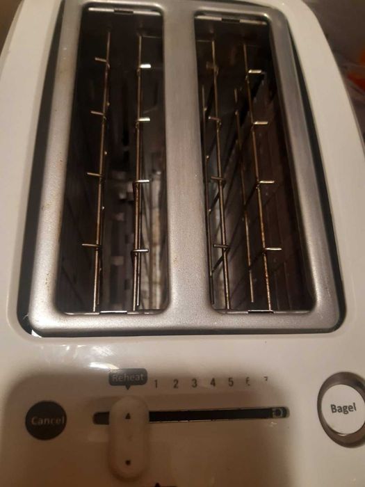 Тостер Raven ET005