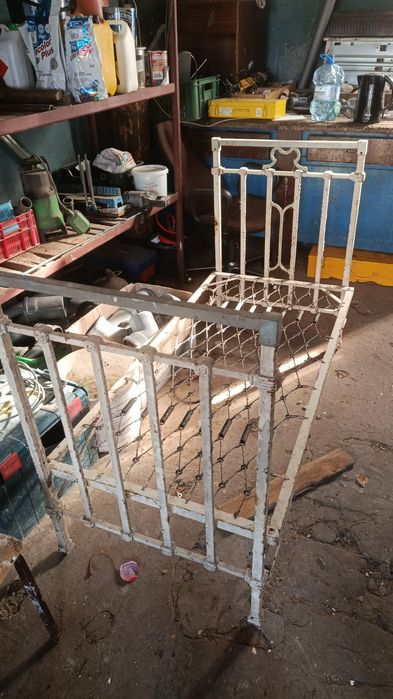 Łóżko metalowe dziecięce