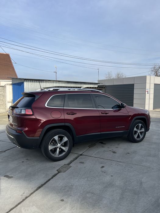 Jeep Cherokee 2019 3,2 Газ/бенз