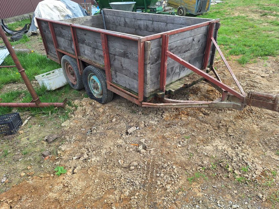 Przyczepka dwu kolowka (paczka  rozrzutnik)