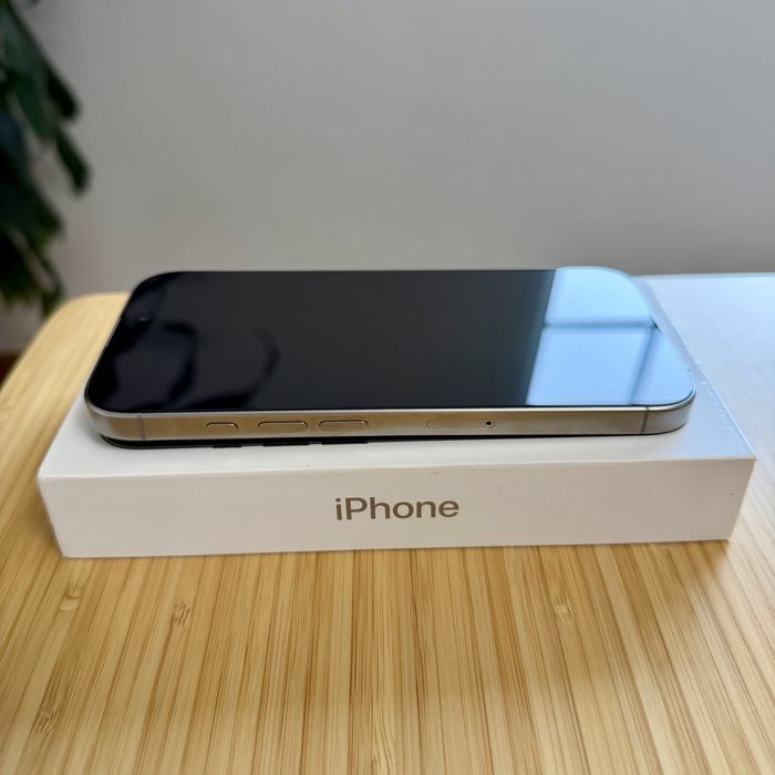 iPhone 16 Pro 128GB Titânio Natural