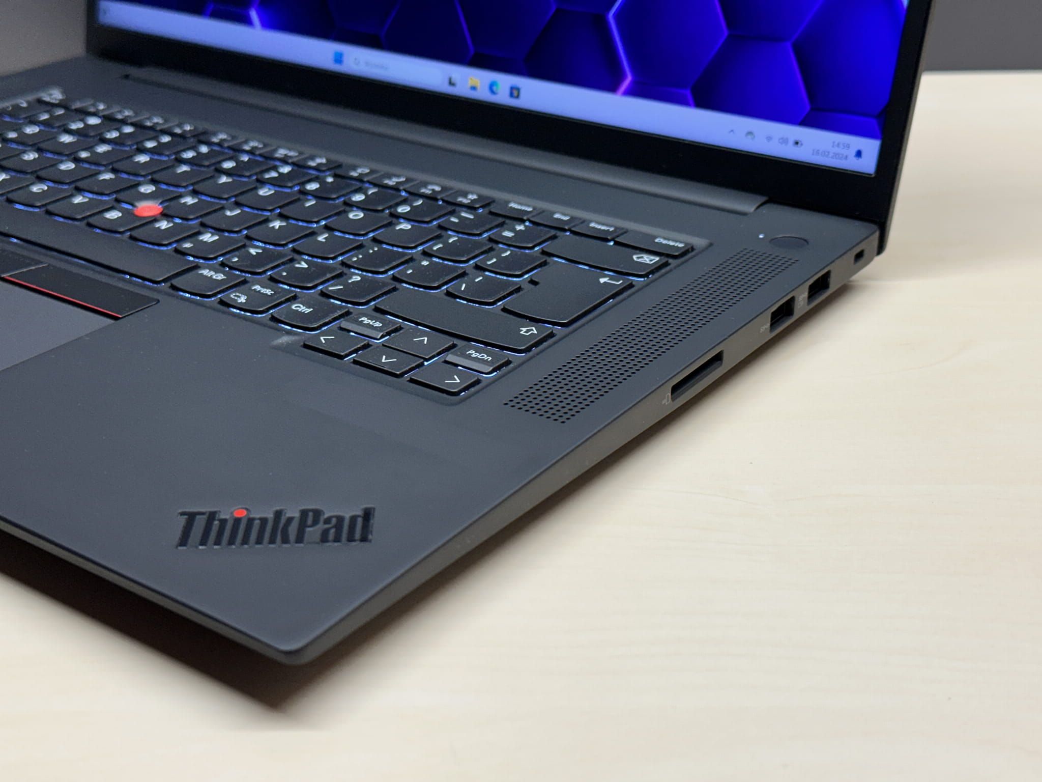 Laptop Lenovo ThinkPad P1 Gen 5 | i7-12800H / QHD / A3000 / 32GB / 1TB