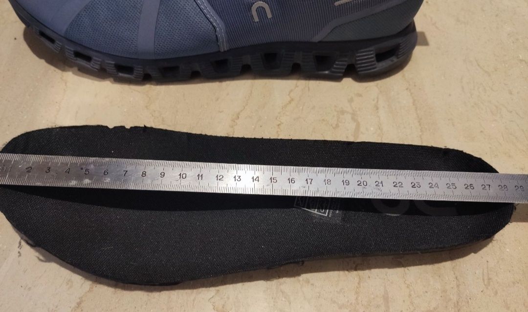 Снікерcи on Cloud 5 Waterproof 59.98531 Cиній 44.5p