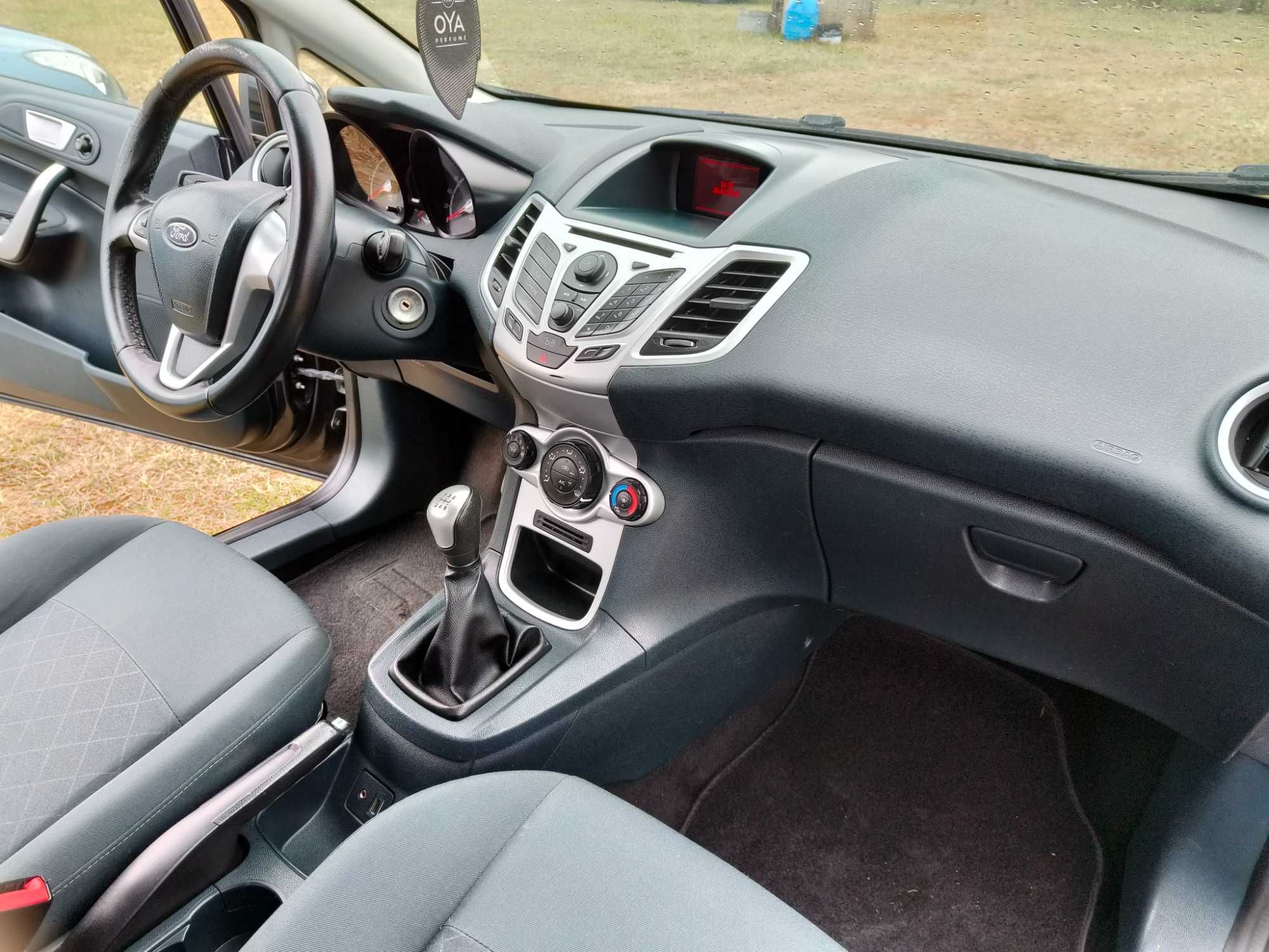 Ford Fiesta 1,25 - 82 KM sprzedam-  zamienię