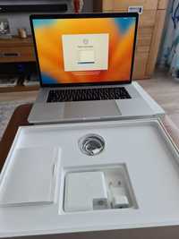 MacBook Pro (2019) 15 " i7 16 GB / 256 GB