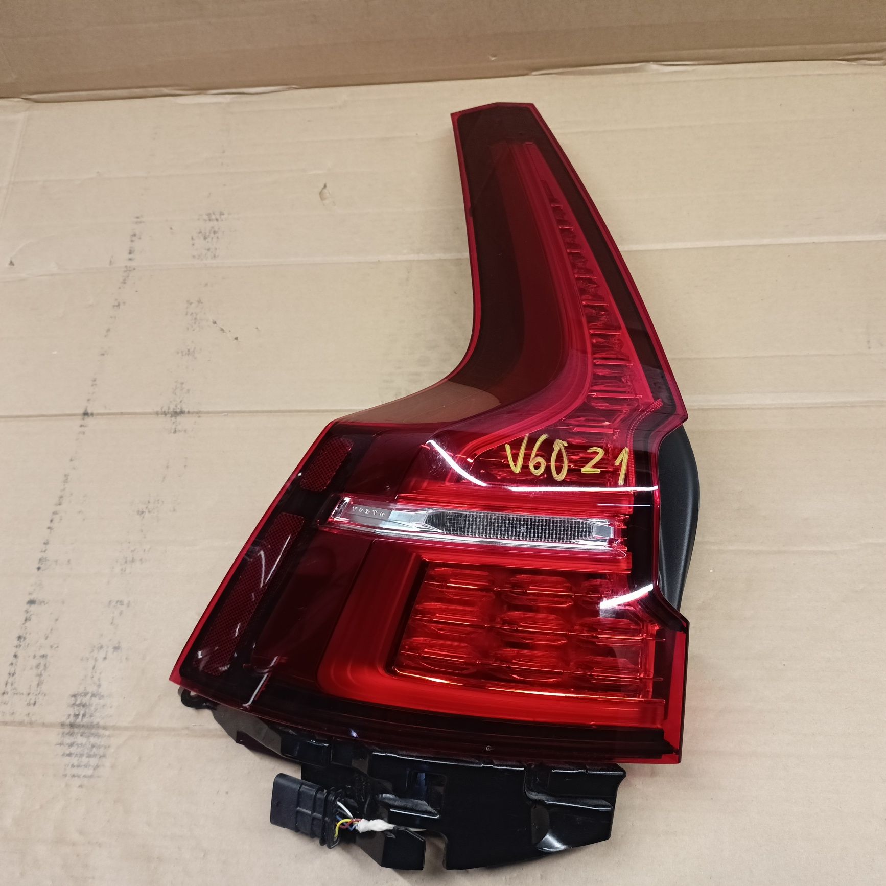 Lampa tył Volvo V60 2018 do 2022 europa.idealna
