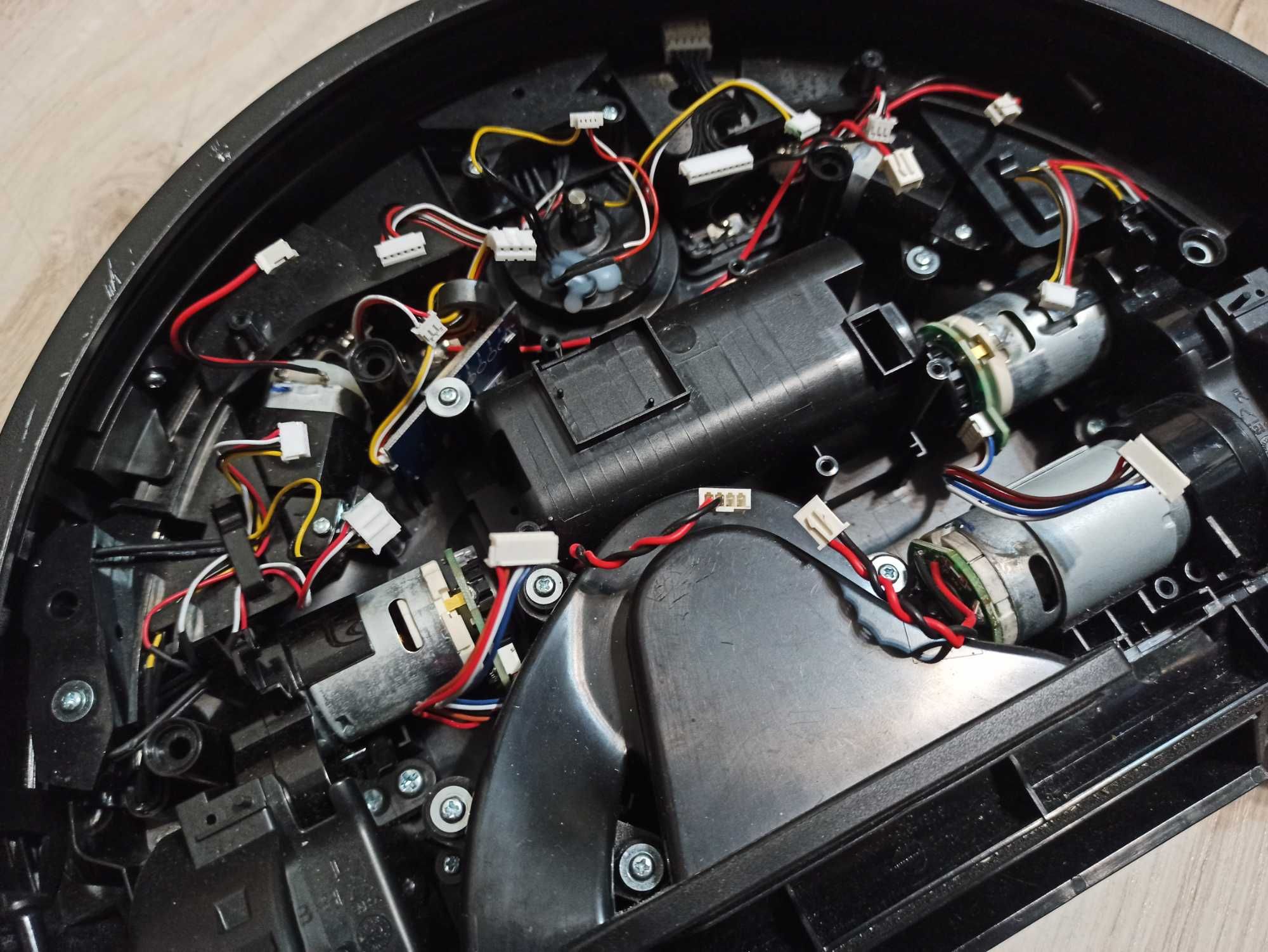 Części zamienne do robota odkurzającego Rowenta RR8265WH