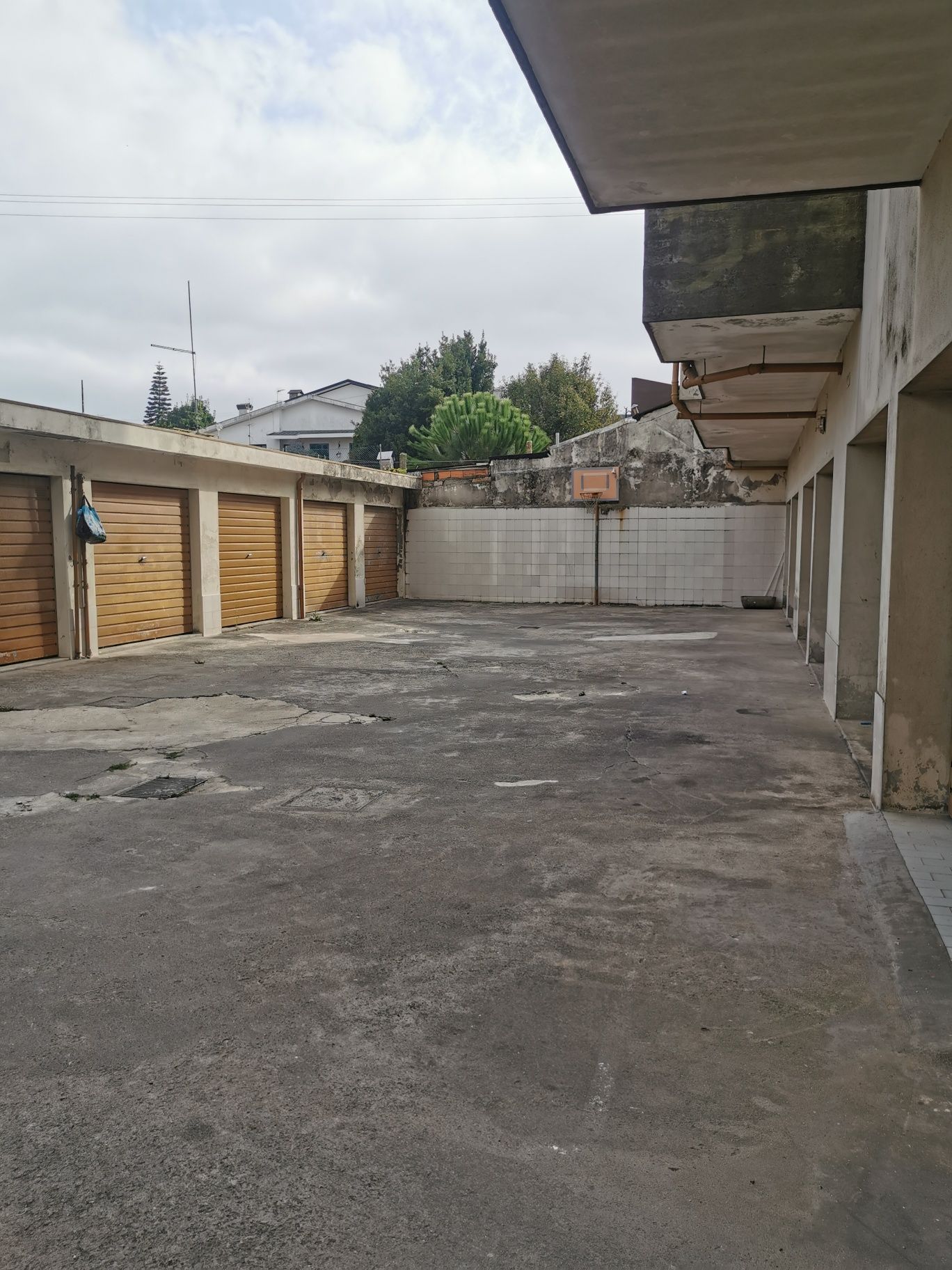 Aluga se Garagem