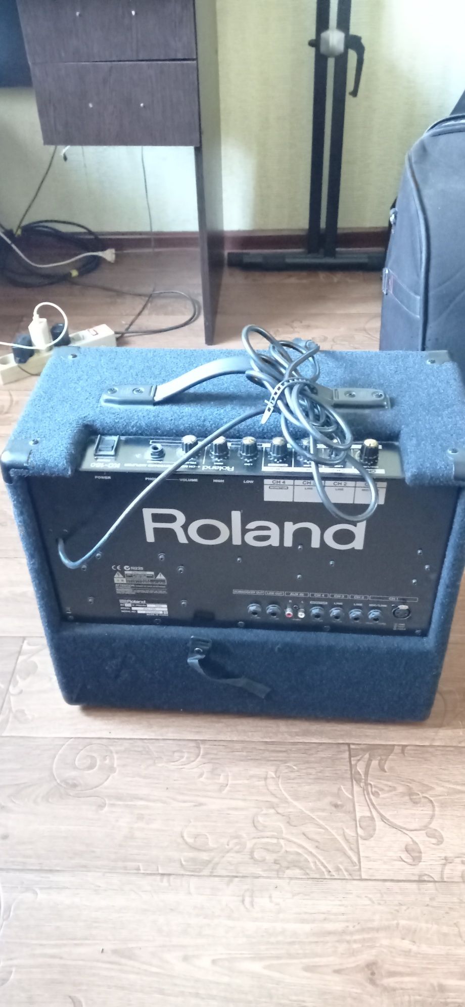 Комбоусилитель Roland KC-150 65w