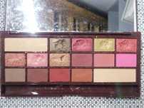 Paletka cieni Makeup Revolution Chocolate Rose Gold